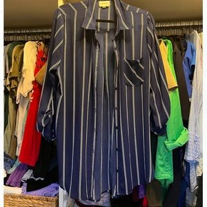 Like new Hi-low shirt. Worn once. Slightly sheer great for summer.